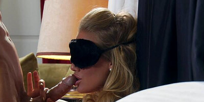 Pornstars Like It Big - Muscle Nicole Aniston blindfolded