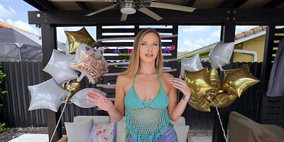 Stacked blonde starlet Layna Landry sucking and riding JMac