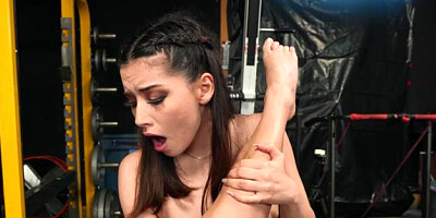 MomsLickTeens - Inked Aria Lee workout porno