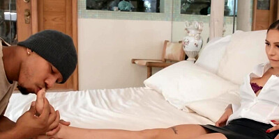 Interracial sex ends with cumshot on beautiful girl's feet