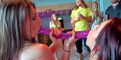 Maggie Roze having blast with Alexis Rodriguez and Daisy Woods