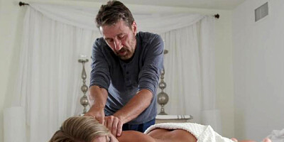 Candice Dare rubbing