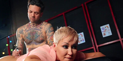 Short-haired cougar analyzed at tattoo salon by inked stranger