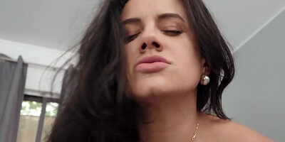 Gorgeous brunette MILF can not help herself but get wet