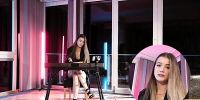 Prurient Veronica Leal and Elise Moon's small tits video