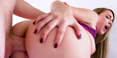 Fit blonde pushes dick to the limit in amazing POV shag