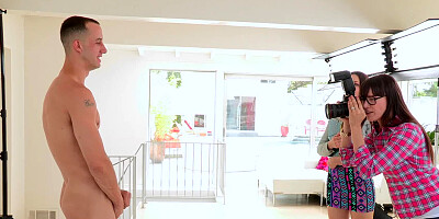 Photo studio becomes a place for wonderful threesome