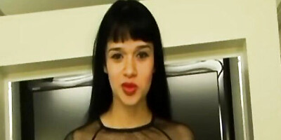 Pretty dame's reality dirt