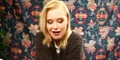 Stunner Dina's blonde sex