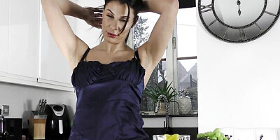 Bewitching Roxy's perfect ass video