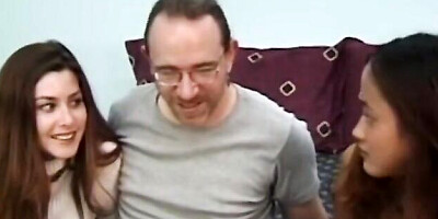 Ed Powers - retro trailer