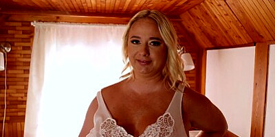DEBT4k. Pregnant Seductress Took of Collectors Naivety