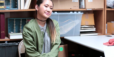 Shoplyfter getting off-getting off Asian Cutie Squirted For Stealing