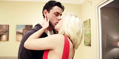 Awesome hard fuck on the couch with a long-legged blonde Ash Hollywood