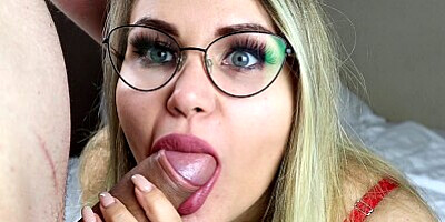 I film my secretary from work while she take Deepthroat
