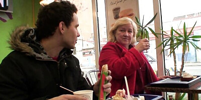 Granny Bet - blowjob porn