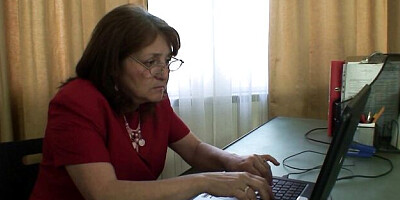 Grandma Friends featuring lover's fmm in threesome clip