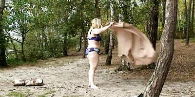 Flashy bimbo - hd action - Grandma Friends