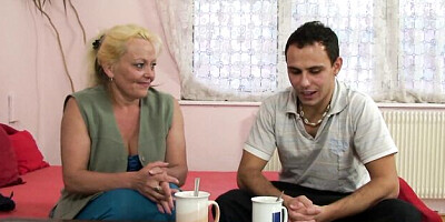 Dear's blonde mature porn by Granny Bet