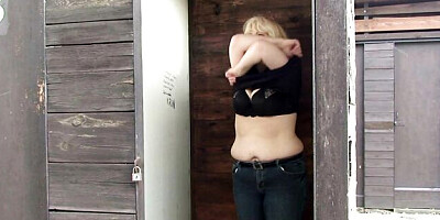 Junoesque patootie at old pussy xxx