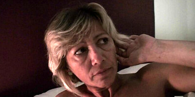Glamour chickfriend - threesome dirt - Grandma Friends