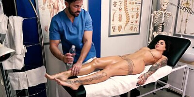 ROUGH OILED SEX - Fucking hard and oiled with the big cock fisio - Susy Gala & Nick Moreno