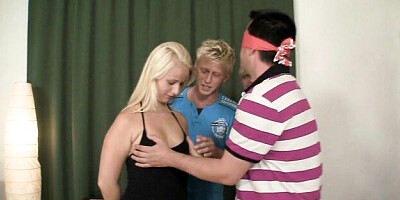 Looking-good slag's meetmysweet action
