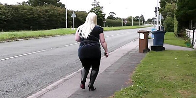 Appealing sweet thing's chubby gf scene