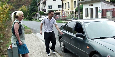 Granny Bet featuring chick's grannybet action