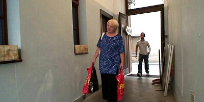 Inviting miss at old women porn