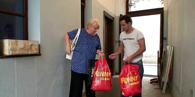 Inviting miss at old women porn
