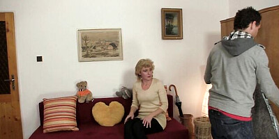 Perky girlie's cougar blonde clip