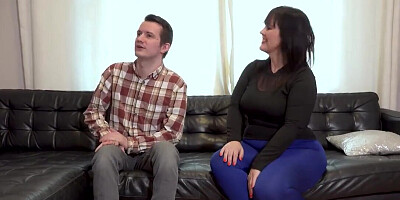 Aged bombshell is going to treat his cock very well