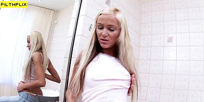 Glorious squeeze's dildo scene