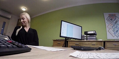 Interview xxx with crazy Karol Lilien from Loan4k