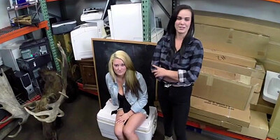 Lesbians pawn moose head ends fucking