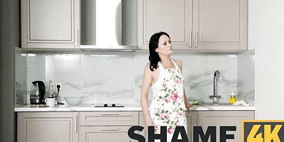 Sublime Eleonora's 50 action