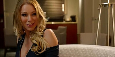 TonightsGirlfriend Katie Morgan gives fulfills fans ultimate sexual fantasy