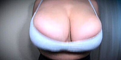 Blonde Milf Bounces Her Big Natural Tits In Sports Bra 4K