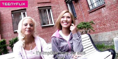 Girlfriend's fingering pussy xxx