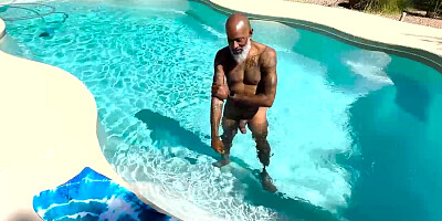 Krystal Davis and Shaundam having an interracial action