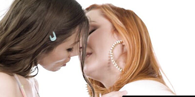 Maya Woulfe's taylor gunner smut by Mommy's Girl