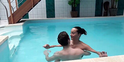 Randy girl - amateur cuckold video - Hunt4k