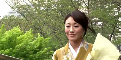 Kimono wife knows how to look sexy while almost modest