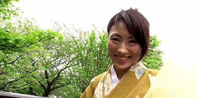 Kimono wife knows how to look sexy while almost modest