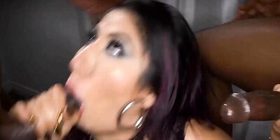 Kitty's long legs porn