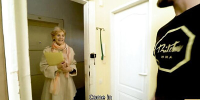 Bendy chippie at masturbation action