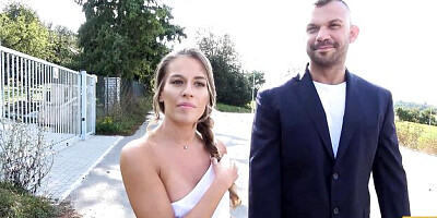 Steve and Eveline's bet scene