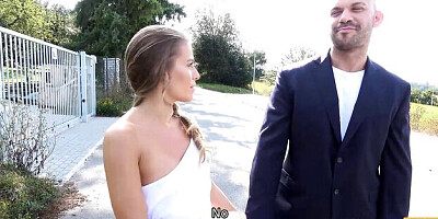 Steve and Eveline's bet scene