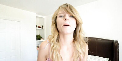 Pretty Scarlett Fever's pussy dirt